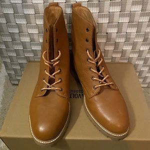 Madewell Brown Leather Lace-Up Boots!